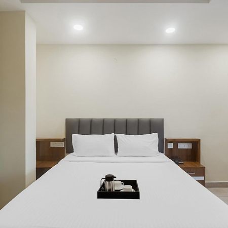 Отель Townhouse Dj Grand Тирупати Экстерьер фото